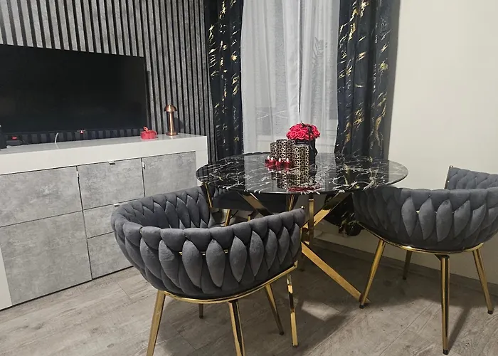 Apartament- Mieszkanie Blisko Centrum شقة *